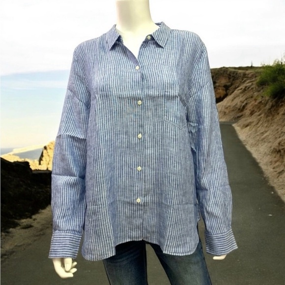 Untuckit Women’s Villa Fiore Striped Button Down - Picture 1 of 2